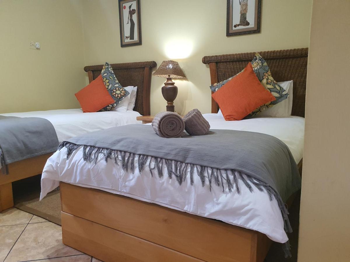 Selati 103 Guest Cottages Malalane Exteriör bild