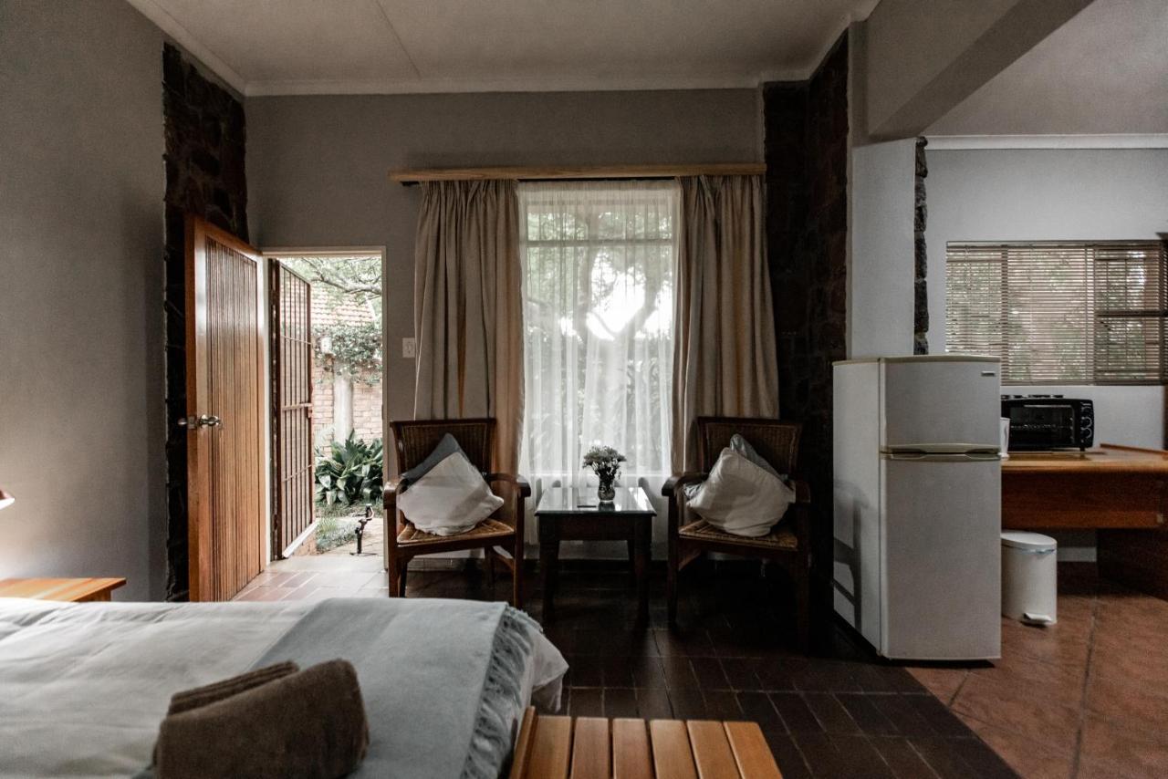 Selati 103 Guest Cottages Malalane Exteriör bild