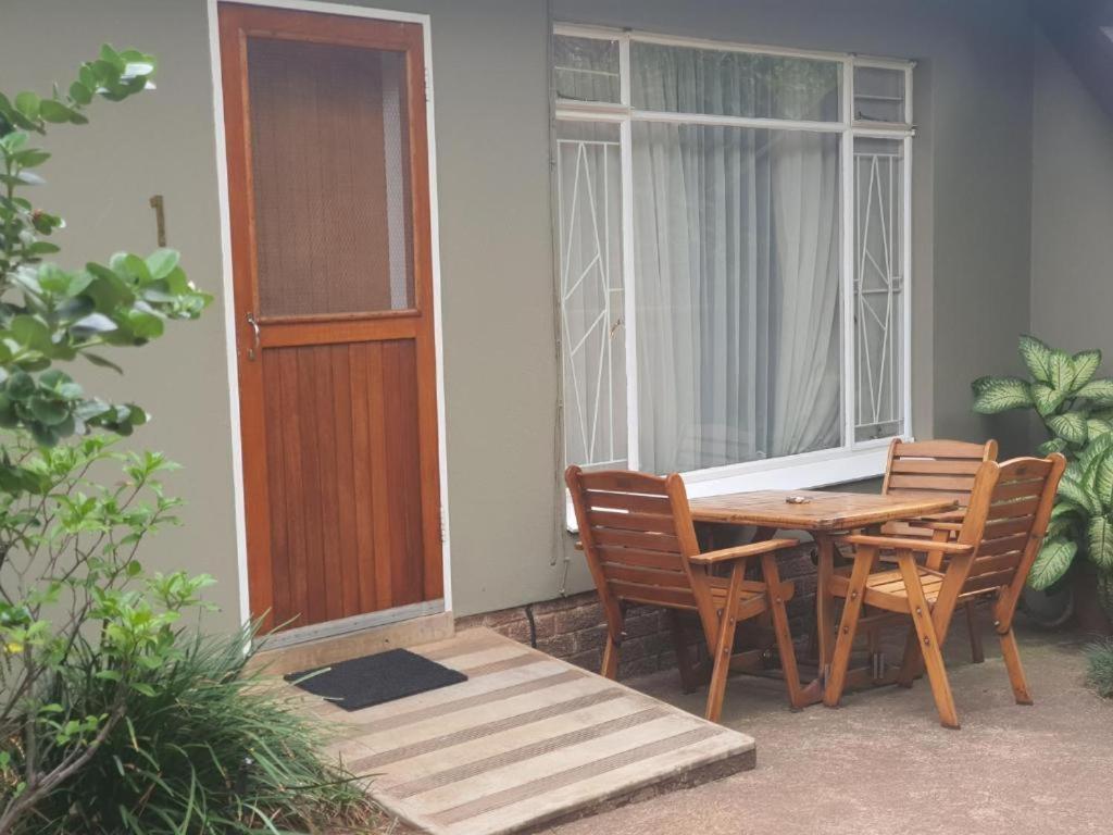 Selati 103 Guest Cottages Malalane Exteriör bild